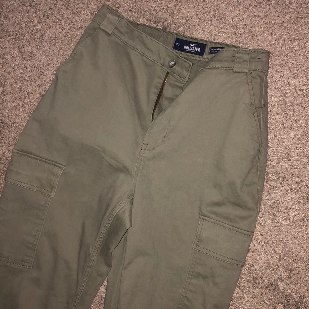 Hollister cargo joggers
